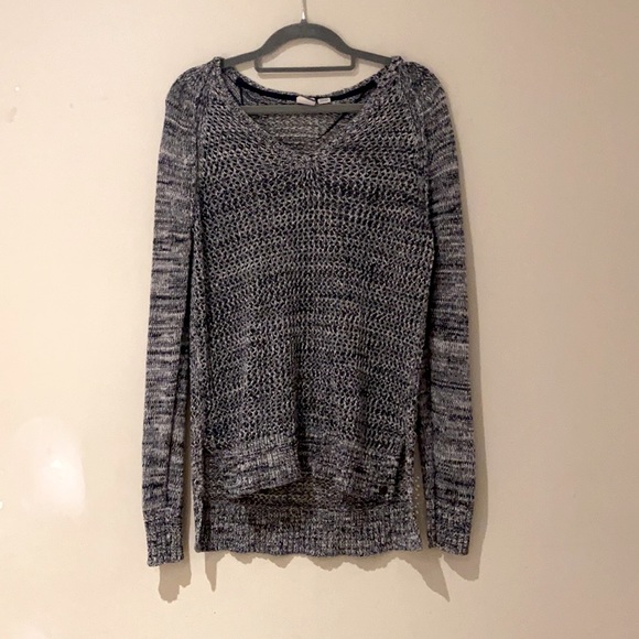 Long sleeve knit sweater - Picture 1 of 2